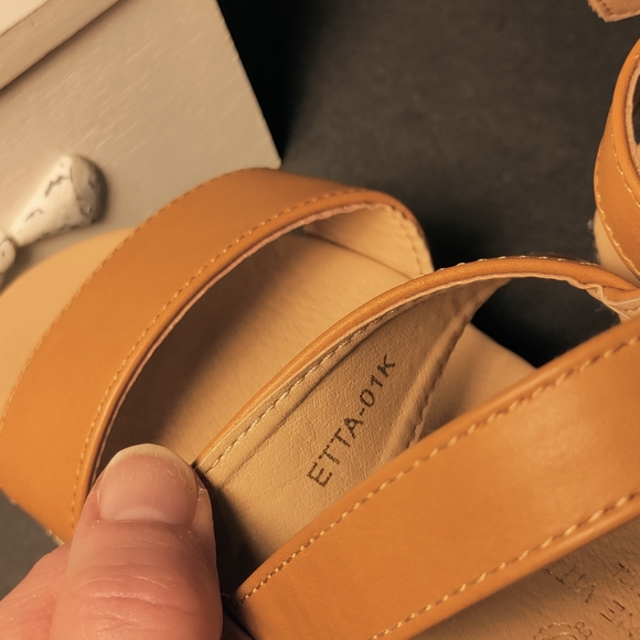 ADRIENNE VITTADINI SHOES⭐ - Picture 3 of 7